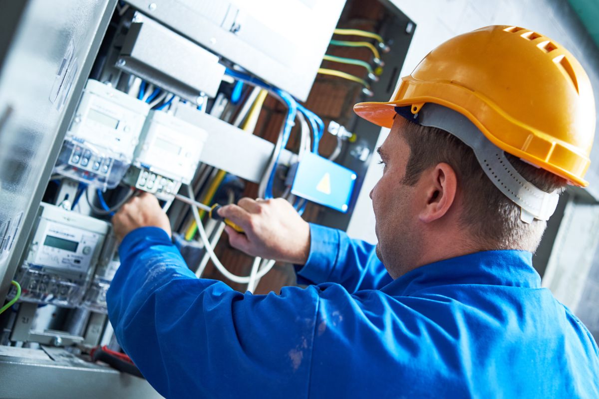 Energy Saving and Performance Optimization for Industrial Machinery and Equipment